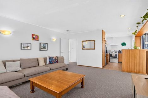 Photo of property in 2/7 Pomelo Road, Te Atatu South, Auckland, 0610