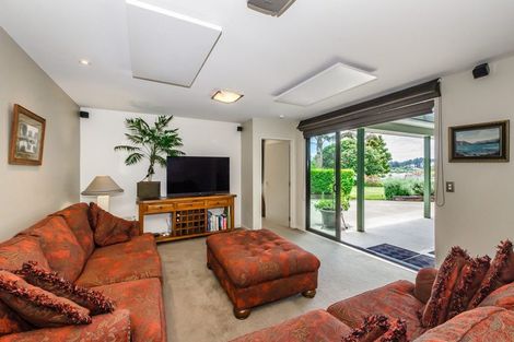 Photo of property in 10 Lambert Way, Paraparaumu, 5032