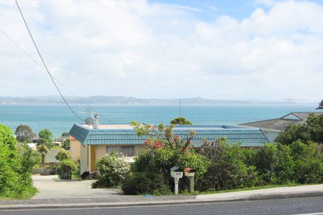 Photo of property in 968 Whangaparaoa Road, Manly, Whangaparaoa, 0930