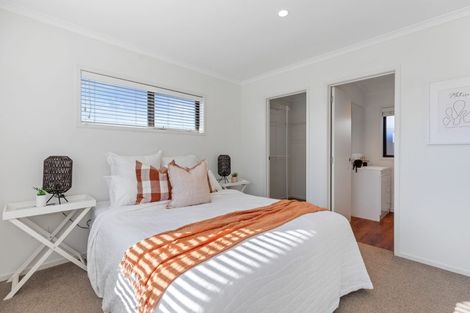 Photo of property in 16 Marion Crescent, Papamoa Beach, Papamoa, 3118