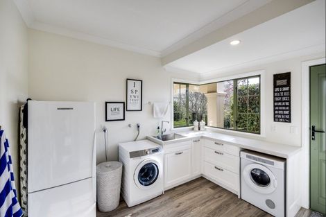 Photo of property in 6 Fulford Place, Havelock North, 4130