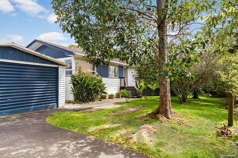 Photo of property in 2 Longreach Drive, Sunnyvale, Auckland, 0612