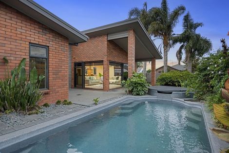 Photo of property in 32 Somerton Drive, Huntington, Hamilton, 3210