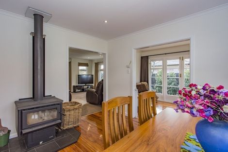 Photo of property in 4 Hampton Place, Burnside, Christchurch, 8053