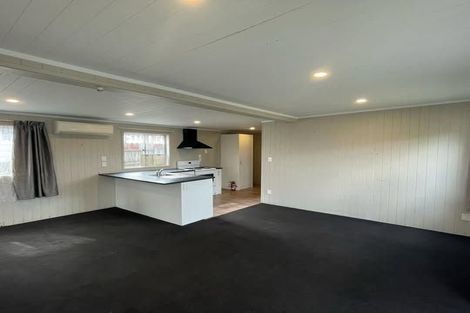 Photo of property in 2 Caserta Place, Clover Park, Auckland, 2023
