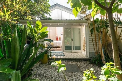 Photo of property in 121 Wellington Road, Paekakariki, 5034
