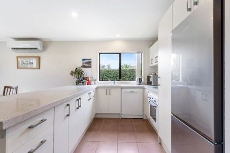 Photo of property in 5 Beragh Place, East Tamaki, Auckland, 2016