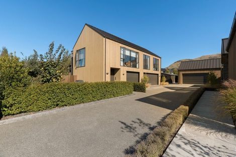 Photo of property in 14 Deans Drive, Wanaka, 9305