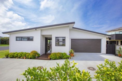 Photo of property in 3 Te Mana Street, Omaha, 0986