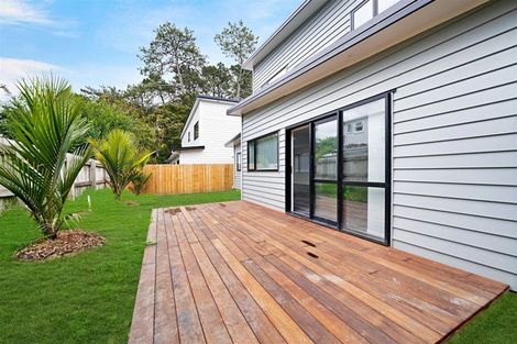 Photo of property in 16a Glen Marine Parade, Glendene, Auckland, 0602