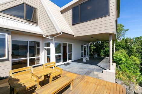 Photo of property in 3 Countess Close, Maupuia, Wellington, 6022