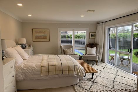 Photo of property in 12 Sunny Glen, Waikanae, 5036