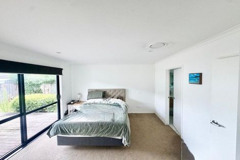 Photo of property in 65 Nobilo Road, Kumeu, 0810