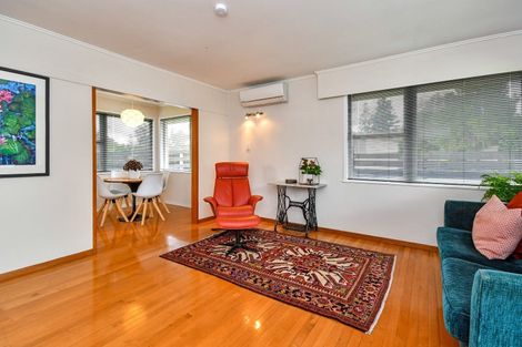 Photo of property in 2/3 Opal Avenue, Pakuranga, Auckland, 2010