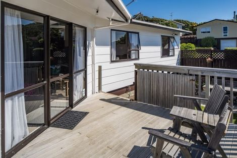 Photo of property in 9 Parkinson Close, Whitby, Porirua, 5024