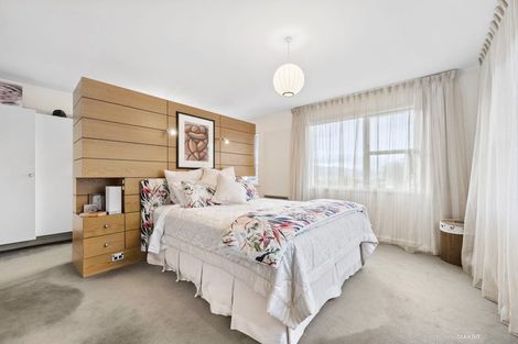 Photo of property in Landscape Apartments, 123-125 Austin Street, Mount Victoria, Wellington, 6011