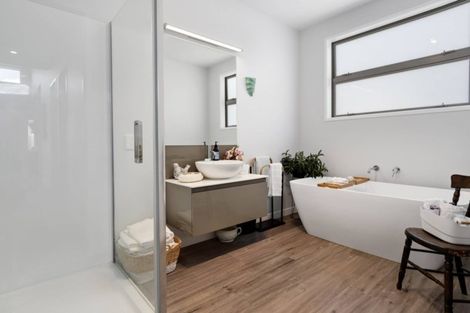 Photo of property in 5e Tui Glen, Omokoroa, 3114