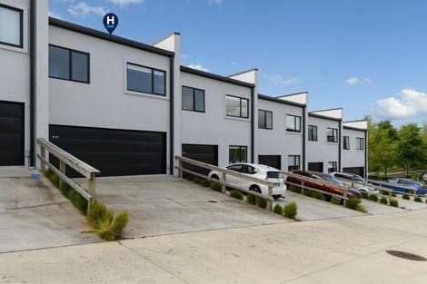 Photo of property in 21/12 Westmorland Rise, Bethlehem, Tauranga, 3110