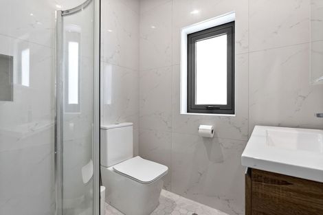 Photo of property in 35 Grumman Lane, Newlands, Wellington, 6037