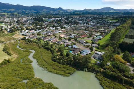 Photo of property in 10 Bransley Grove, Katikati, 3129