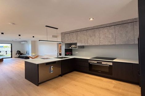 Photo of property in 13b Edgerton Road, Te Atatu Peninsula, Auckland, 0610