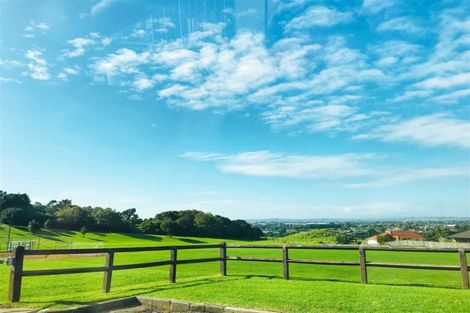 Photo of property in 15 Domain Lane, Mangere Bridge, Auckland, 2022