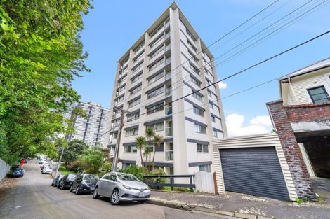 Photo of property in Grosvenor Flats, 19 Cottleville Terrace, Thorndon, Wellington, 6011