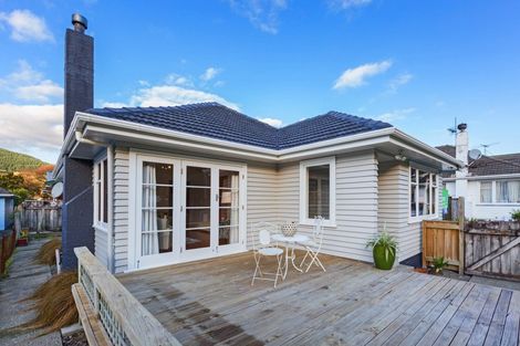 Photo of property in 312 Main Road, Tawa, Wellington, 5028