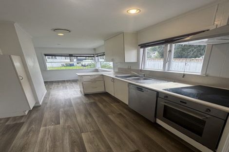 Photo of property in 43 Hilling Street, Titirangi, Auckland, 0604