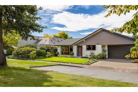 Photo of property in 18 Crosdale Place, Burnside, Christchurch, 8042