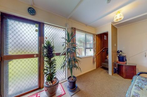 Photo of property in 1 Swordfish Avenue, Whiritoa, Whangamata, 3691