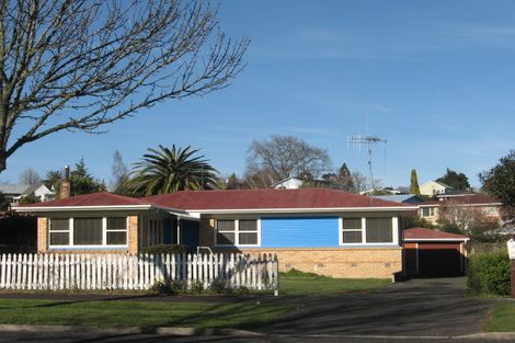 Photo of property in 12 Sutton Crescent, Hillcrest, Hamilton, 3216