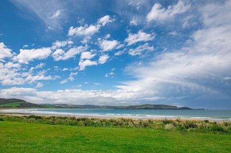 Photo of property in 511 Waikawa-curio Bay Road, Curio Bay, Tokanui, 9884