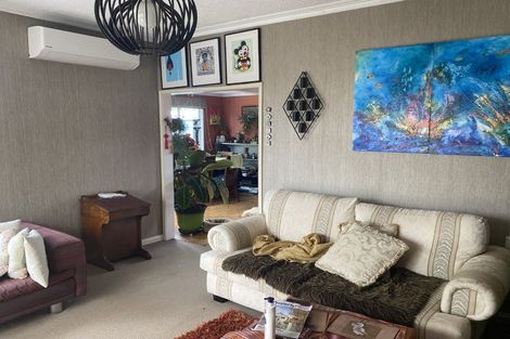 Photo of property in 136 Seaview Road, Westown, New Plymouth, 4310