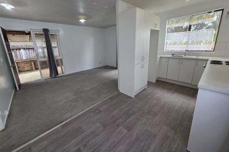 Photo of property in 3/4 Hall Avenue, Mangere, Auckland, 2022