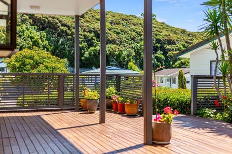 Photo of property in 61 Albatross Close, Whitby, Porirua, 5024