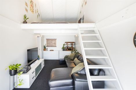 Photo of property in 47 Rangitane Street, Palmerston North, 4414