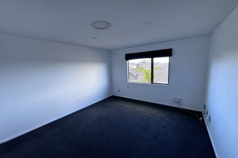 Photo of property in 28 Ballymore Drive, Pinehill, Auckland, 0632