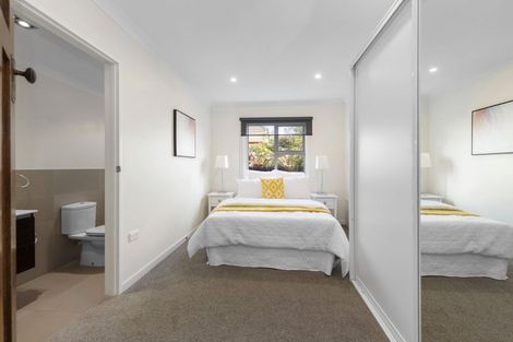 Photo of property in 32 Green Lane East, Remuera, Auckland, 1050