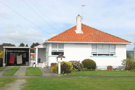 Photo of property in 14 Carey Street, Waitara, 4320