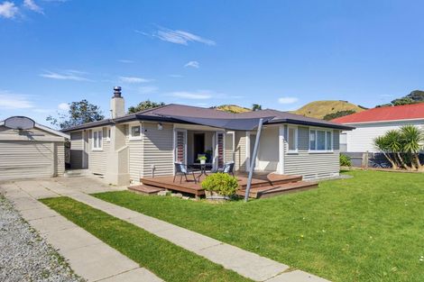 Photo of property in 7 Duke Street, Tamarau, Gisborne, 4010
