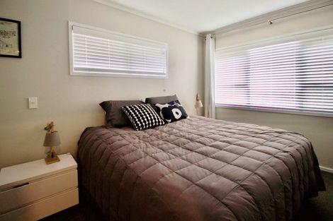 Photo of property in 2a Taipari Road, Te Atatu Peninsula, Auckland, 0610