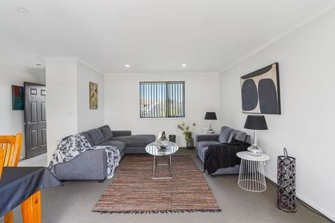 Photo of property in 74 Pitt Avenue, Clendon Park, Auckland, 2103