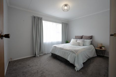 Photo of property in 10 Kapui Place, Waitara, 4320