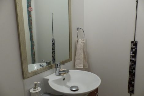 Photo of property in Augusta Apartments, 3/254 Willis Street, Te Aro, Wellington, 6011