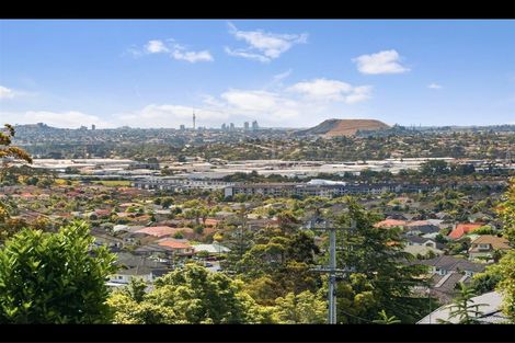 Photo of property in 90 Point View Drive, East Tamaki Heights, Auckland, 2016