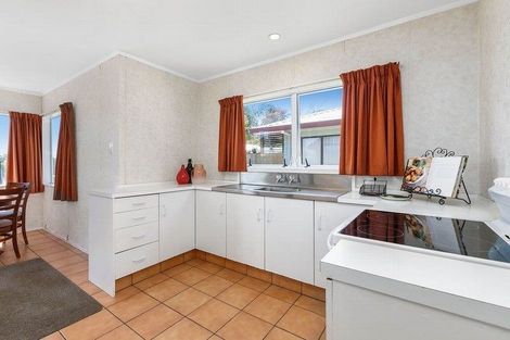 Photo of property in 132a Sutherland Road, Brookfield, Tauranga, 3110