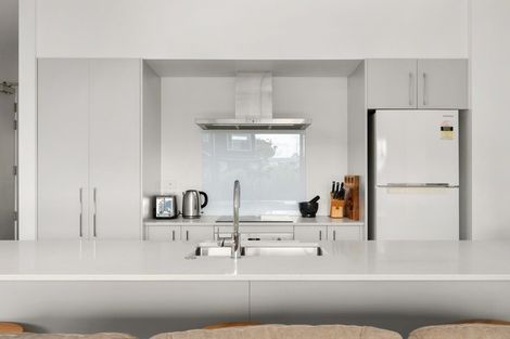 Photo of property in 6/27 Dida Park Drive, Kumeu, 0810