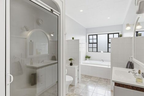 Photo of property in 15 Koputaroa Road, Levin, 5575