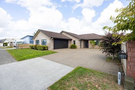 Photo of property in 33 Aquila Crescent, Rototuna North, Hamilton, 3210